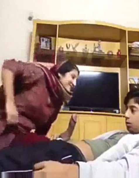 Bhai Veettu Paiyan Anniyudan Hot Mallu Sex Movies